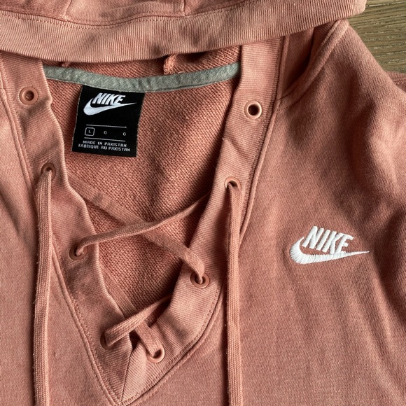 Nike Club Lace-Up Hooded Sweatshirt (Large) - Picture 4 of 6